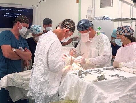 Профессор с мировым именем провёл мастер-класс для калужских хирургов