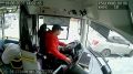 Двое пьяных дебоширили в калужском автобусе и мешали водителю 18 августа около 14:00 в автобус №8 на остановке на Зерновой улице вошли двое пьяных. Они не оплатили проезд, за что водитель общественного транспорта сделал им...