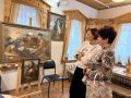 От Рафаэля до Шишкина — всё крестиком: калужанка вышивает классику