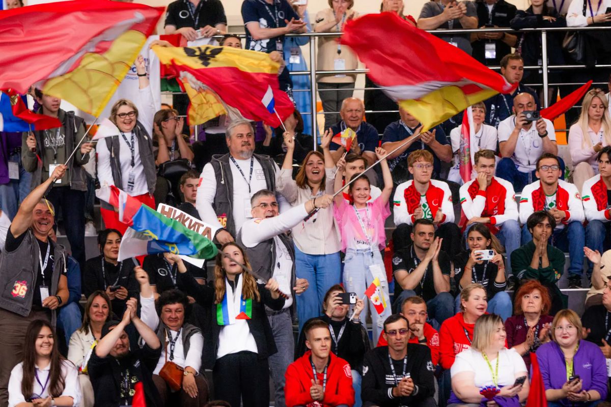 Победителей и призеров чемпионата «Профессионалы» наградили в Калуге Победителей и призеров чемпионата «Профессионалы» наградили в Калуге