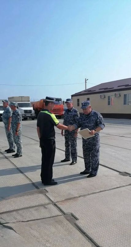 Заместитель начальника УМВД России по Калужской области посетил сотрудников, несущих службу в Северо-Кавказском регионе Заместитель начальника УМВД России по Калужской области посетил сотрудников, несущих службу в Северо-Кавказском регионе