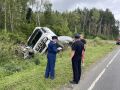Три человека погибли в столкновении цементовоза и легковушки