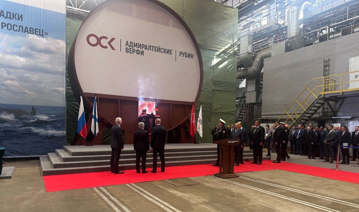 Сегодня в Санкт-Петербурге на предприятии «Адмиралтейские верфи» заложили дизель-электрическую подводную лодку «Малоярославец» проекта 677 «Лада» Сегодня в Санкт-Петербурге на предприятии «Адмиралтейские верфи» заложили дизель-электрическую подводную лодку «Малоярославец» проекта 677 «Лада»