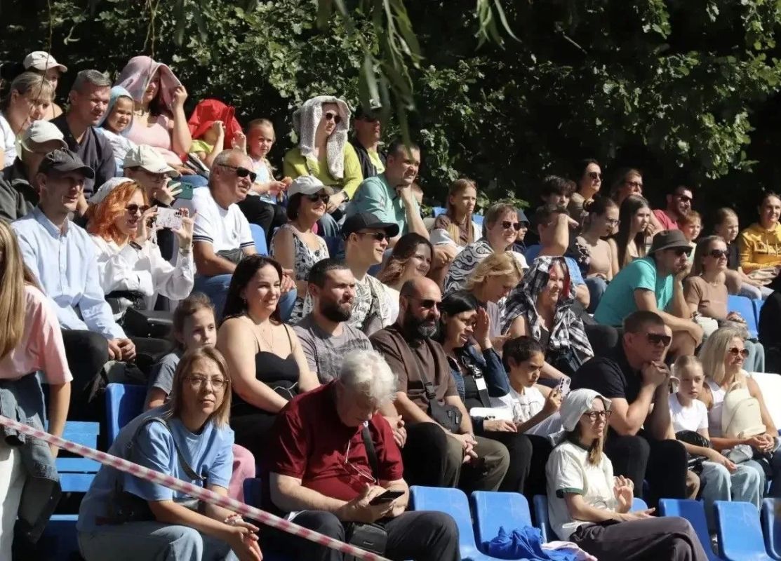 Калужане сразились за кубок главы города по конному спорту Калужане сразились за кубок главы города по конному спорту