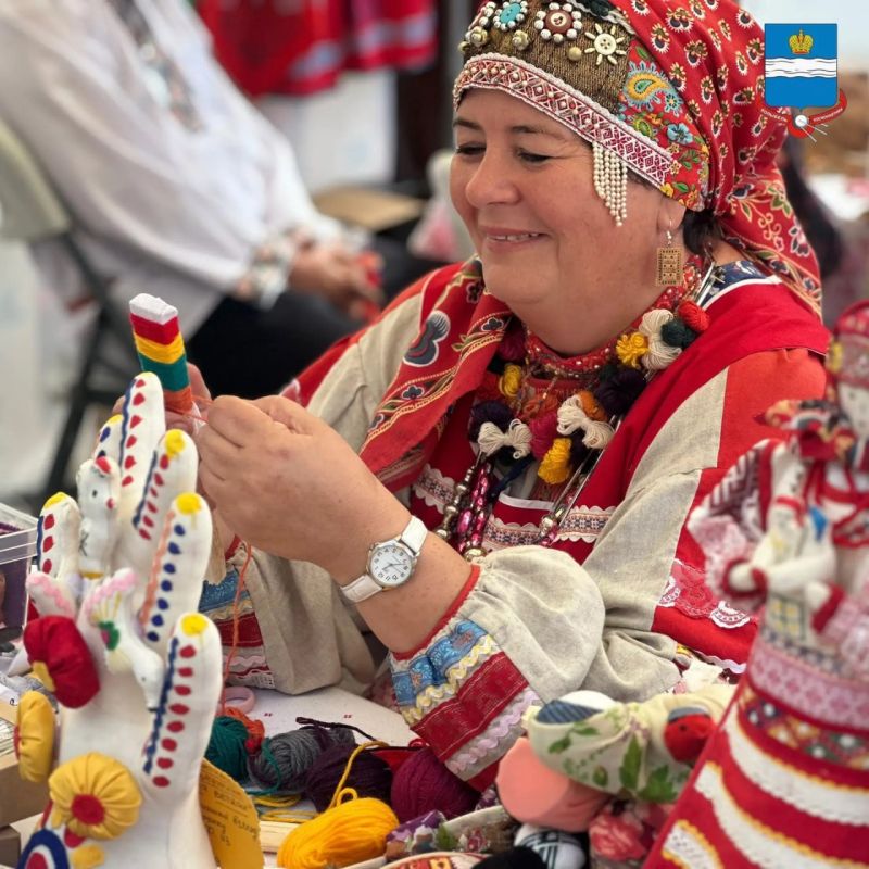 У «Центрального» на Кирова прошел фестиваль-конкурс народных ремесел «Хлудневское древо» У «Центрального» на Кирова прошел фестиваль-конкурс народных ремесел «Хлудневское древо»