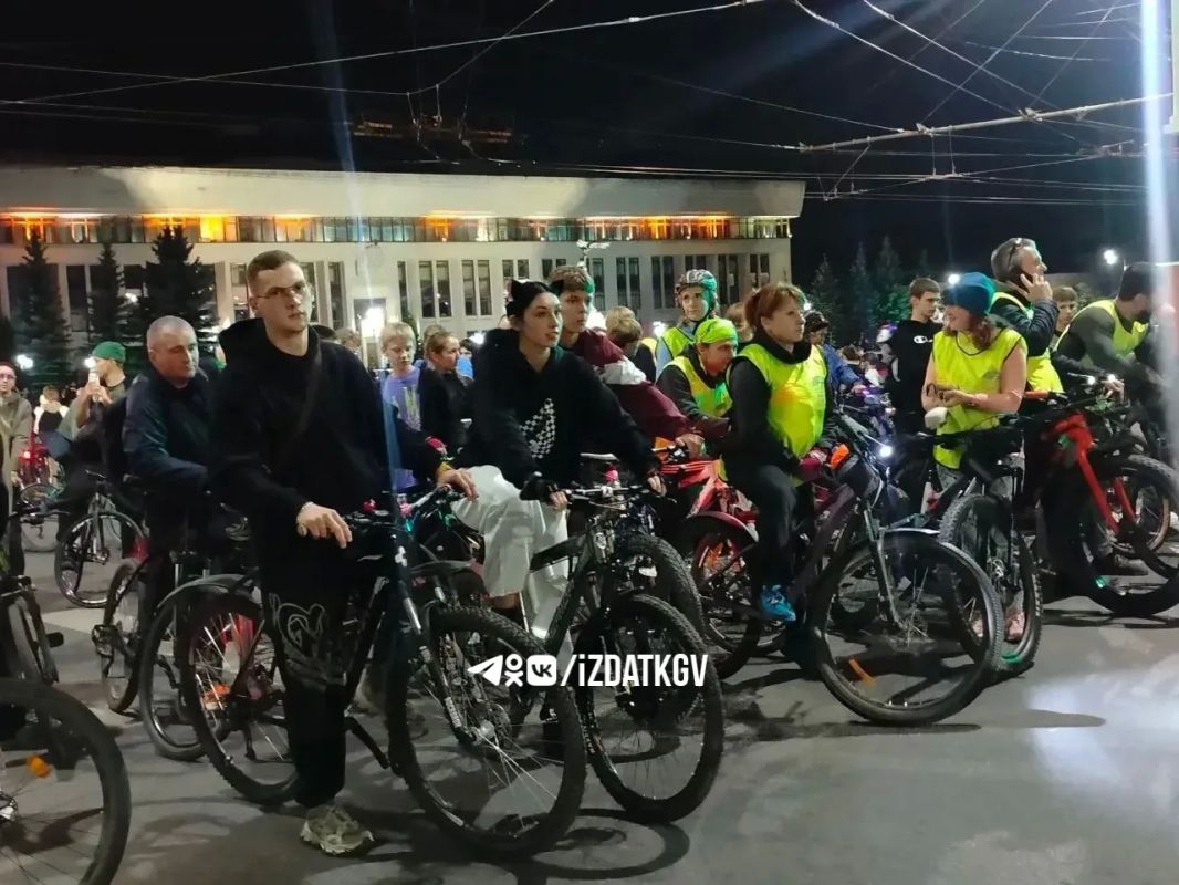 Ночной велопробег прошел в Калуге Ночной велопробег прошел в Калуге