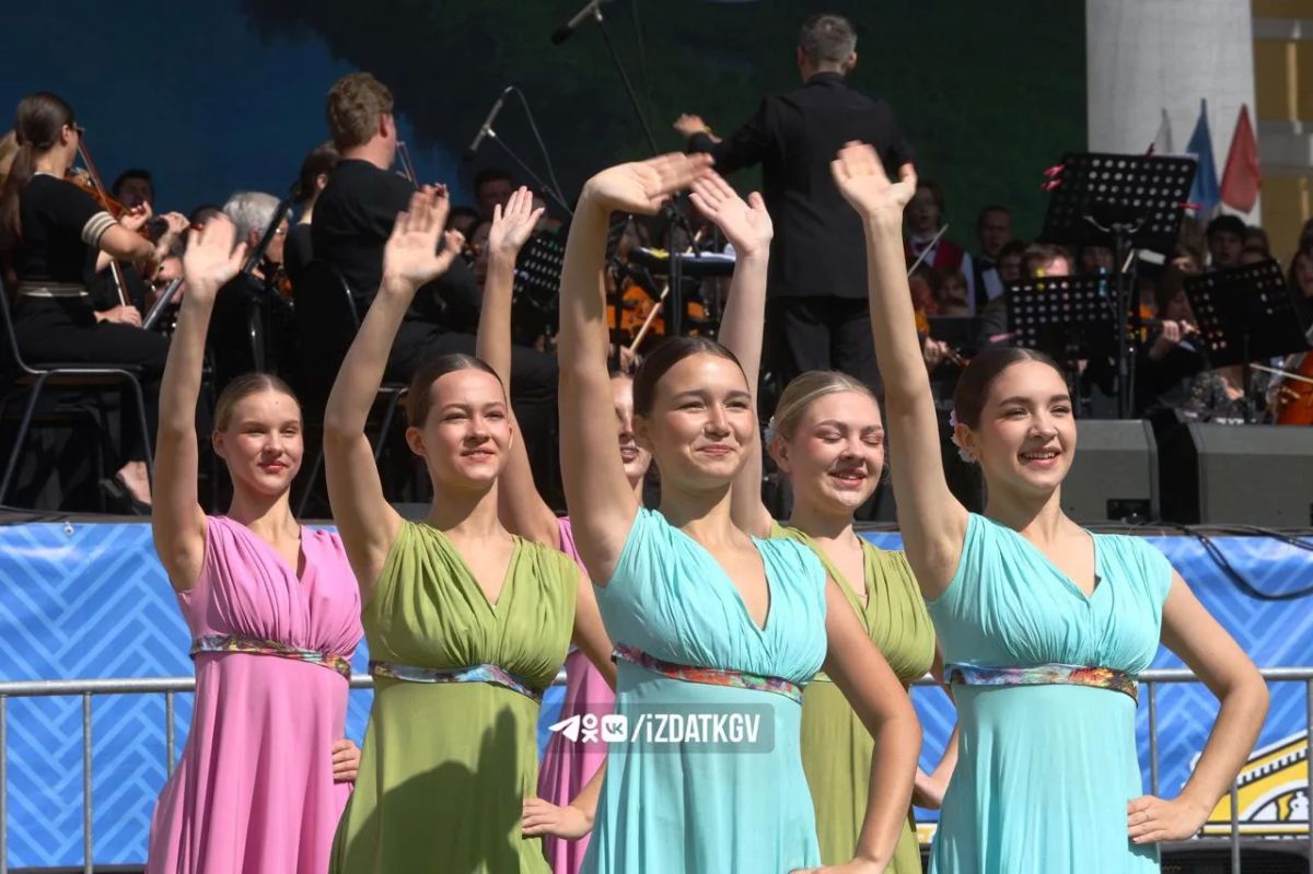 Большой хоровой концерт проходит в Калуге Большой хоровой концерт проходит в Калуге