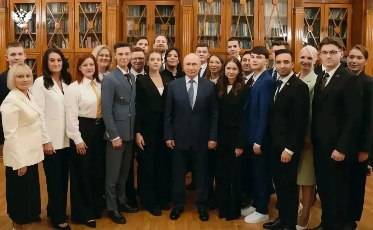Калужанин Никита Фирсов предложил Президенту создать мобильные педагогические технопарки Калужанин Никита Фирсов предложил Президенту создать мобильные педагогические технопарки