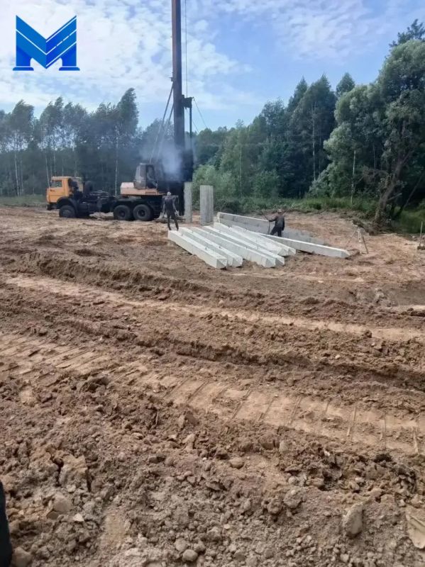 Продолжается ремонт моста через реку Ракитня в Кировском округе Продолжается ремонт моста через реку Ракитня в Кировском округе