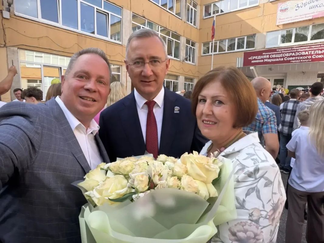 Владислав Шапша: Сорок пятой - 45!. Посмотрите, какие трогательные первоклассники Владислав Шапша: Сорок пятой - 45!. Посмотрите, какие трогательные первоклассники