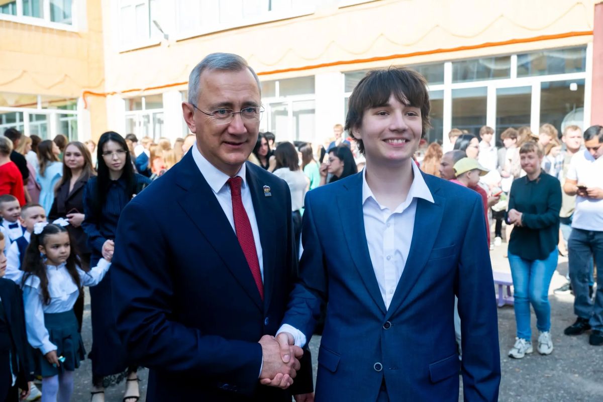 Владислав Шапша: Сорок пятой - 45!. Посмотрите, какие трогательные первоклассники Владислав Шапша: Сорок пятой - 45!. Посмотрите, какие трогательные первоклассники