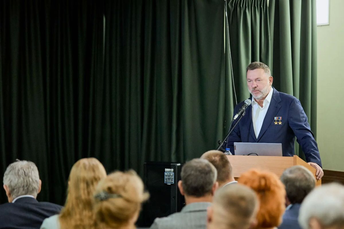 Дмитрий Саблин: Провел встречу с коллективами Троицкого научного центра РАН Дмитрий Саблин: Провел встречу с коллективами Троицкого научного центра РАН