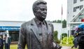 06 сентября в Калуге установили памятник Святославу Федорову