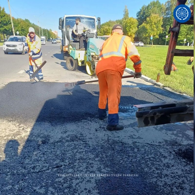 Продолжается ямочный ремонт дорог в городе Продолжается ямочный ремонт дорог в городе