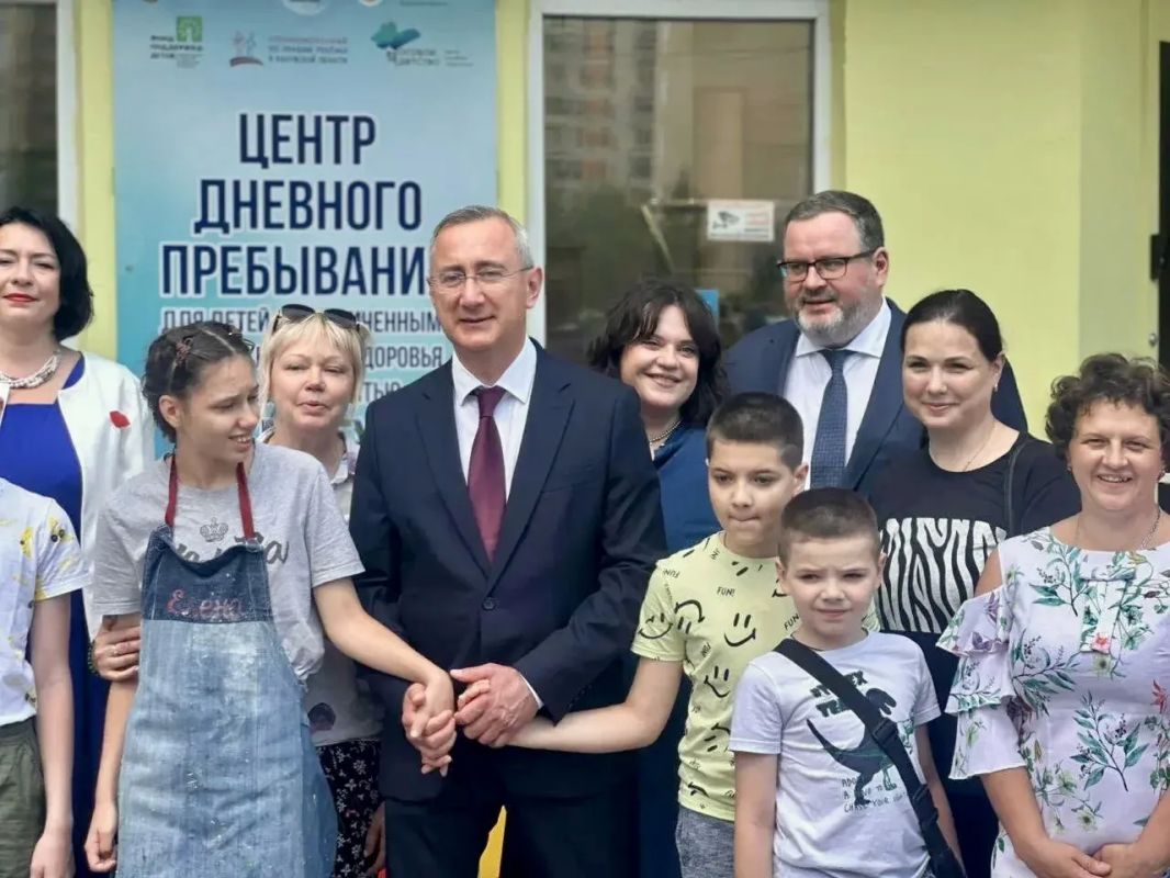 Владислав Шапша: Недавно Глава нашего государства Владимир Путин назначил руководителем Фонда защиты детей Уполномоченного при Президенте РФ по правам ребёнка Марию Львову-Белову Владислав Шапша: Недавно Глава нашего государства Владимир Путин назначил руководителем Фонда защиты детей Уполномоченного при Президенте РФ по правам ребёнка Марию Львову-Белову