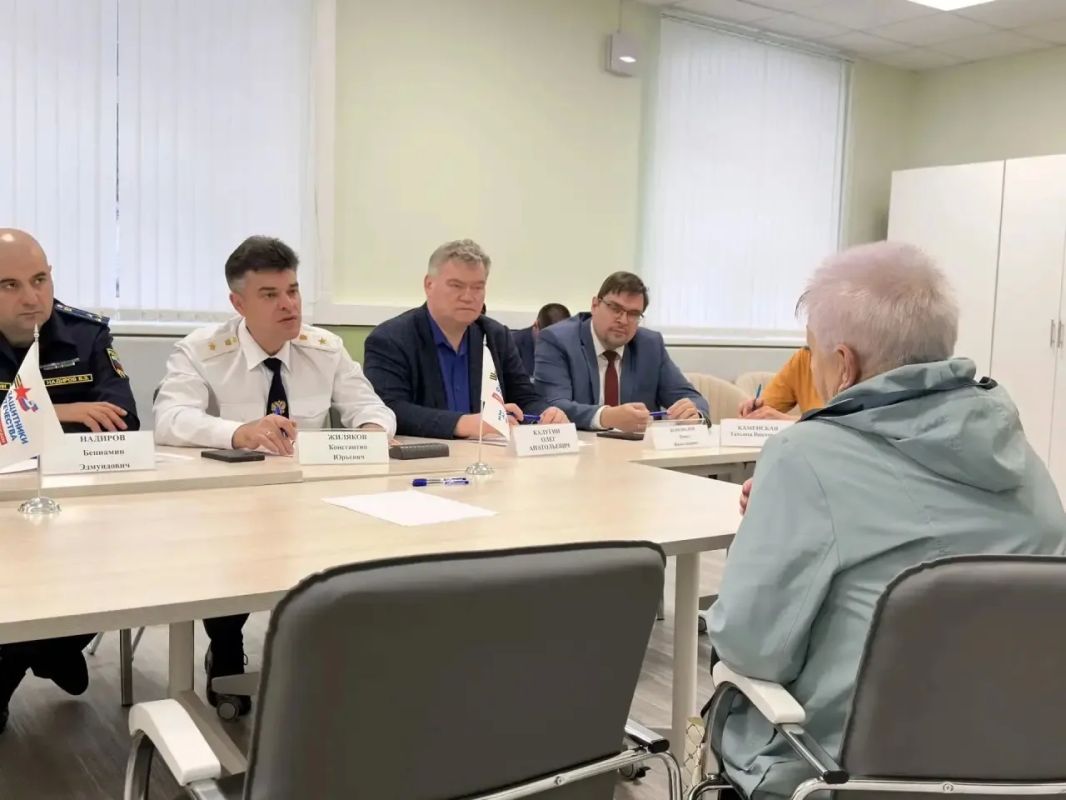 Прокурор области Константин Жиляков провел прием участников специальной военной операции и членов их семей Прокурор области Константин Жиляков провел прием участников специальной военной операции и членов их семей