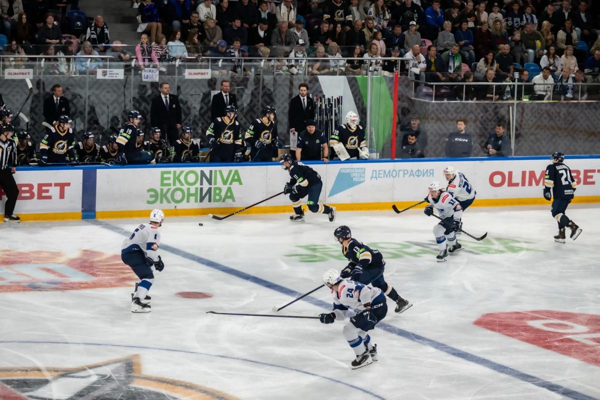 Владислав Шапша: 1:0!. Большой хоккей на калужском льду стартовал с нашей победы! ХК «Калуга» в первой домашней игре в ВХЛ одержал победу над воронежским «Бураном» Владислав Шапша: 1:0!. Большой хоккей на калужском льду стартовал с нашей победы! ХК «Калуга» в первой домашней игре в ВХЛ одержал победу над воронежским «Бураном»