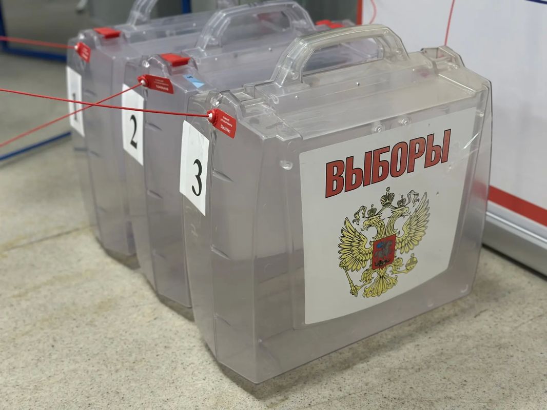 Избирательные участки вновь открыли свои двери Избирательные участки вновь открыли свои двери
