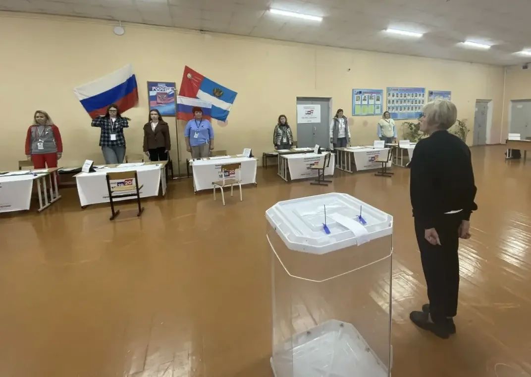 Избирательные участки вновь открыли свои двери Избирательные участки вновь открыли свои двери