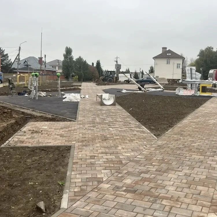 В Малоярославце благоустраивают место для отдыха жителей