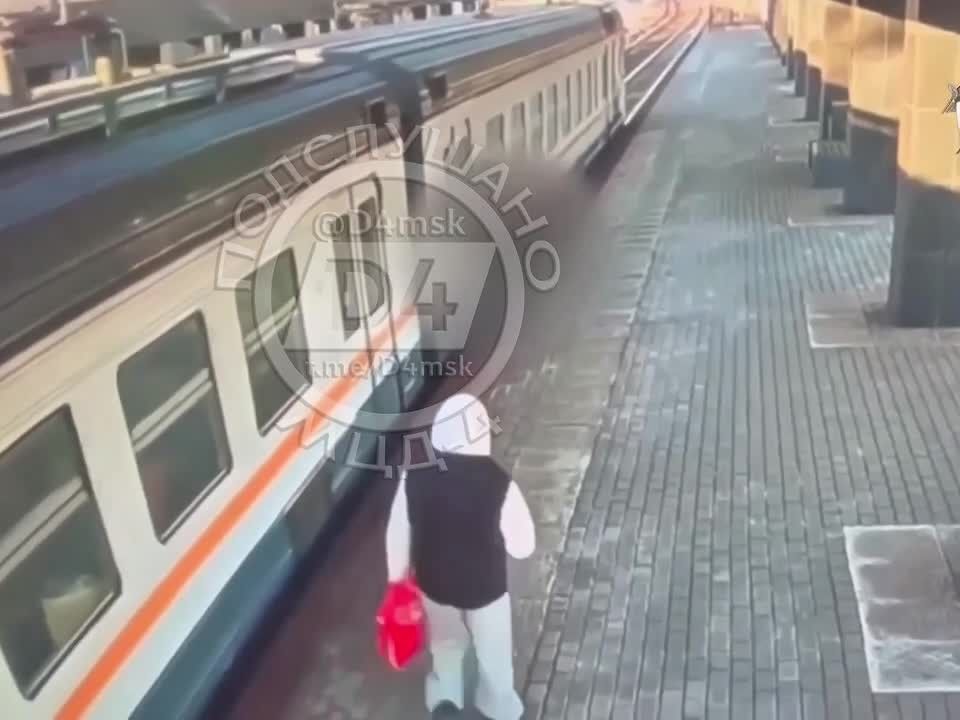 «Больше не положено»: всего 1000 рублей выплатили искалеченному поездом подростку