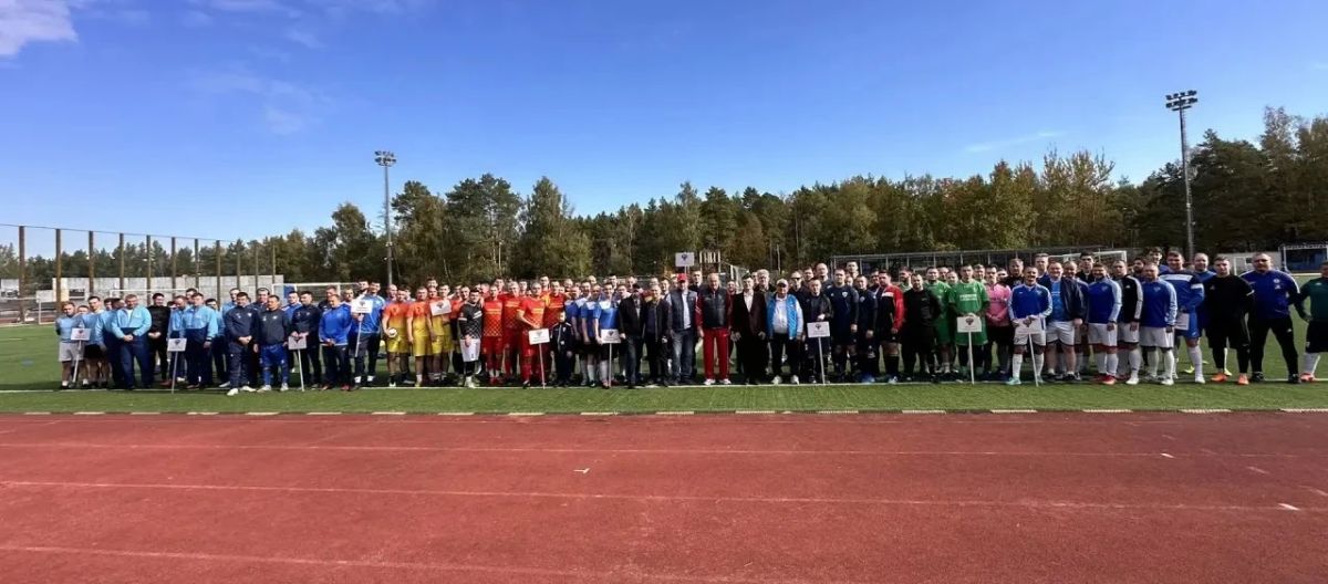 Команда прокуратуры Калужской области заняла четвертое место в межрегиональном турнире по минифутболу «Кубок законности и правопорядка» Команда прокуратуры Калужской области заняла четвертое место в межрегиональном турнире по минифутболу «Кубок законности и правопорядка»