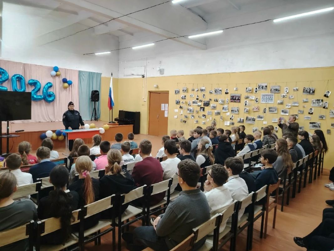 Сотрудники Госавтоинспекции Людиновского и Кировского районов провели профилактические мероприятия по безопасности дорожного движения Сотрудники Госавтоинспекции Людиновского и Кировского районов провели профилактические мероприятия по безопасности дорожного движения