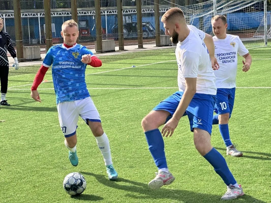 Команда прокуратуры Калужской области заняла четвертое место в межрегиональном турнире по минифутболу «Кубок законности и правопорядка» Команда прокуратуры Калужской области заняла четвертое место в межрегиональном турнире по минифутболу «Кубок законности и правопорядка»