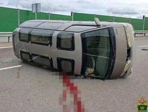 Водитель микроавтобуса разбился в ДТП на калужской трассе