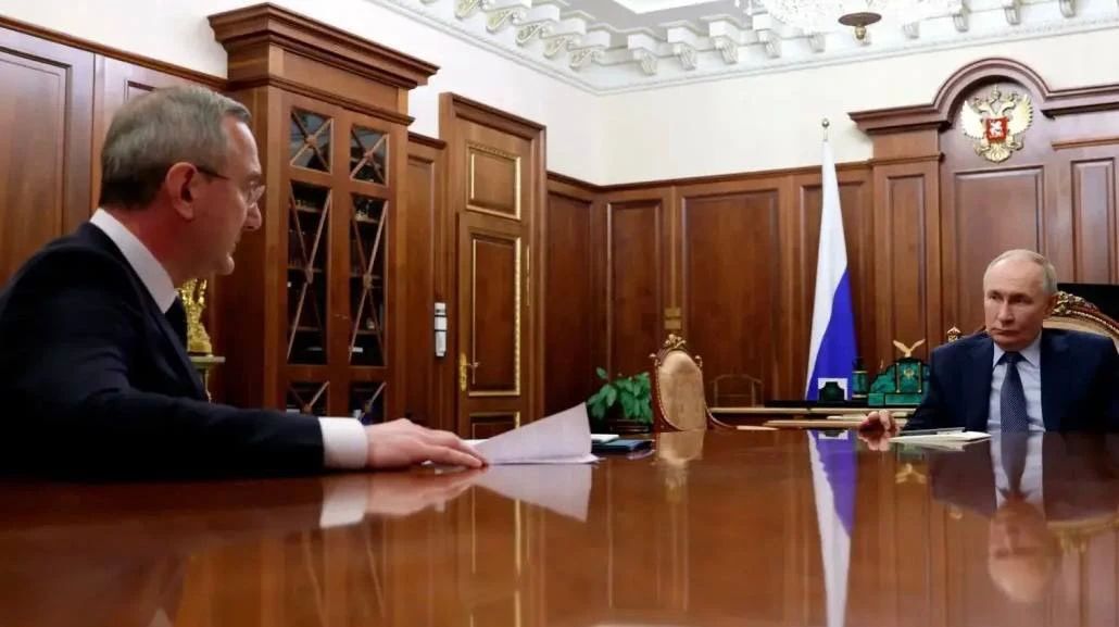 Владислав Шапша: С большим уважением, от всего сердца поздравляю нашего Президента Владимира Владимировича Путина с днём рождения! Владислав Шапша: С большим уважением, от всего сердца поздравляю нашего Президента Владимира Владимировича Путина с днём рождения!