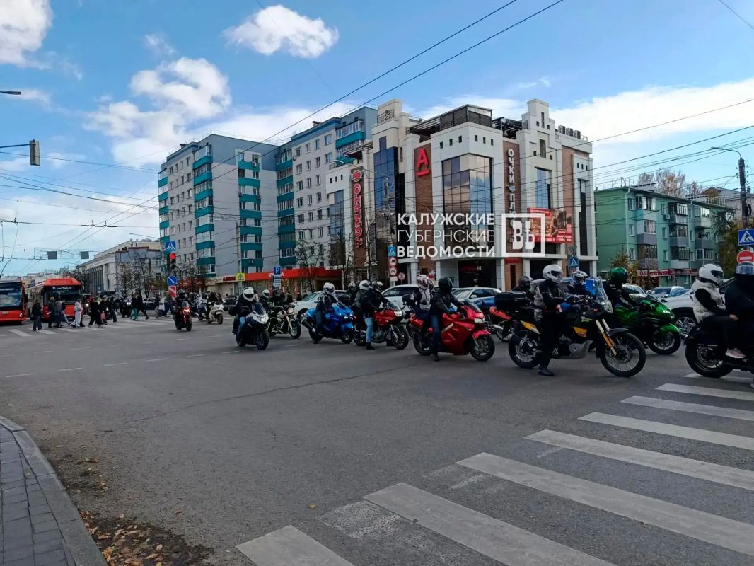 В Калуге закрыли мотосезон В Калуге закрыли мотосезон