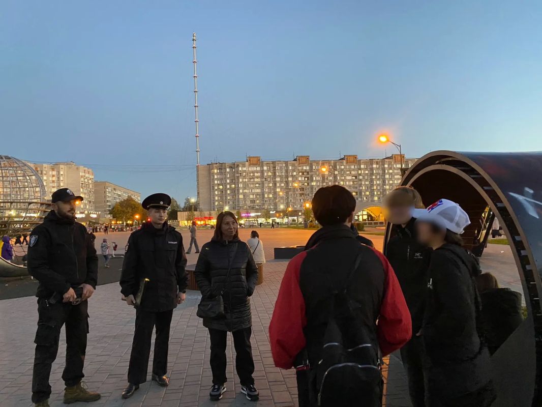 В Обнинске полицейские, общественники и ДНД провели профилактический рейд В Обнинске полицейские, общественники и ДНД провели профилактический рейд