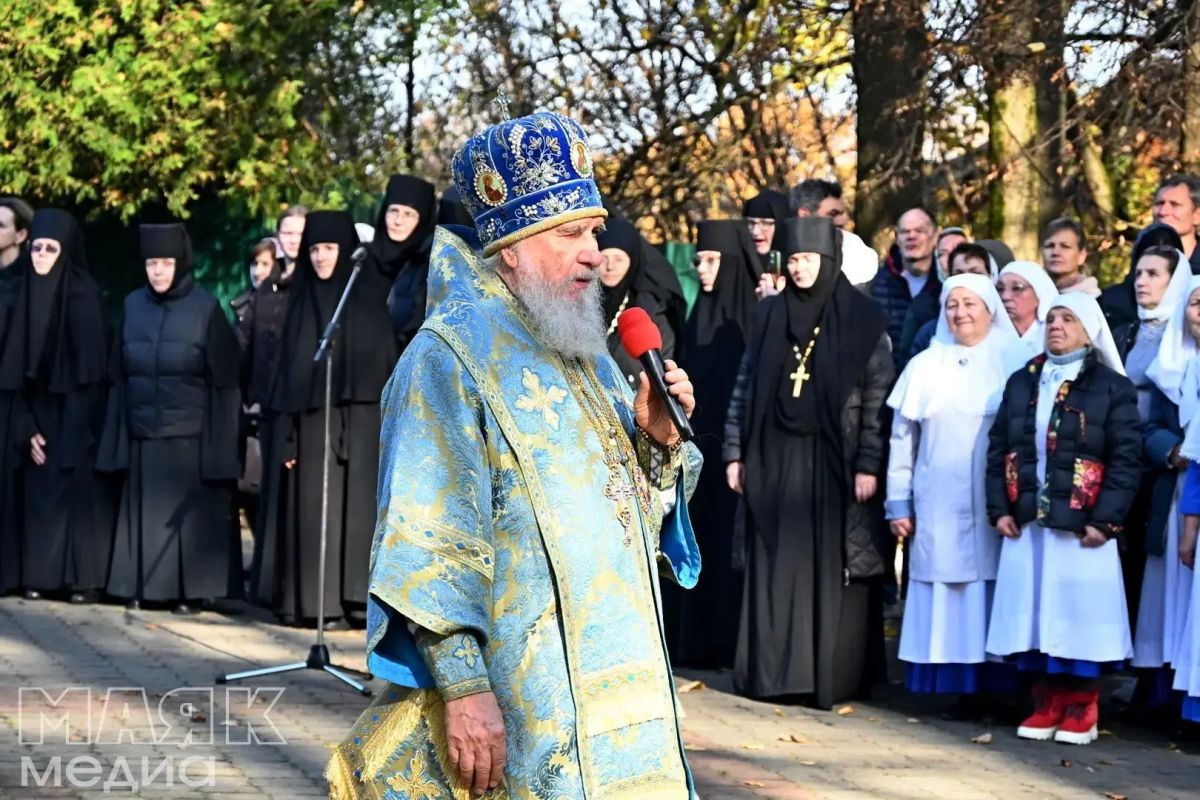 Русские и французы постреляли в Малоярославце в память о 1812 годе Русские и французы постреляли в Малоярославце в память о 1812 годе