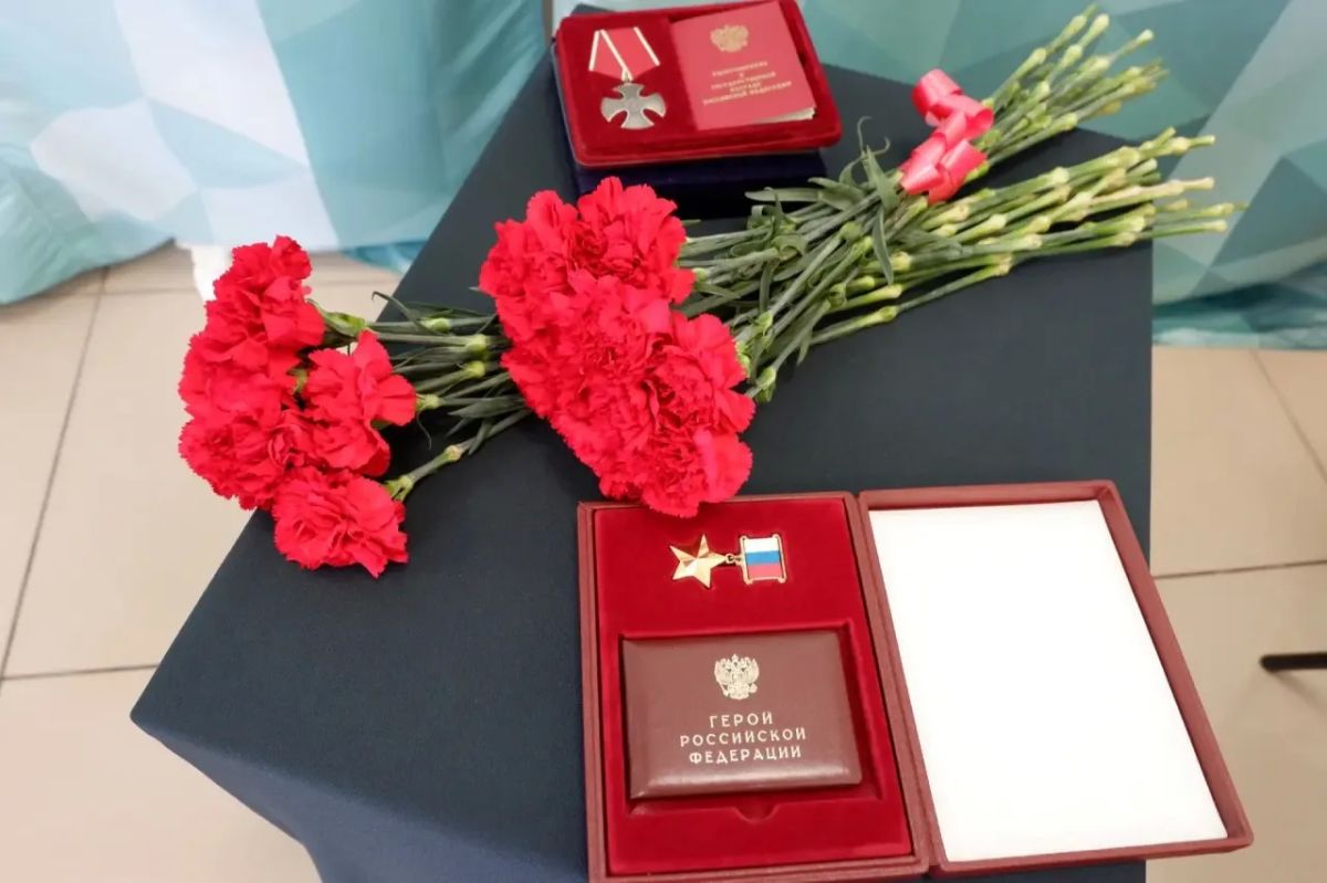 В Калуге почтили память погибших в войнах В Калуге почтили память погибших в войнах