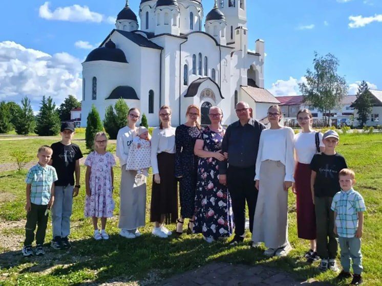 Многодетная мать из Медынского округа удостоена звания «Мать-героиня»
