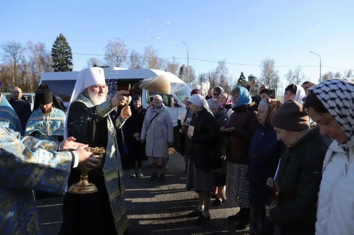 Автомобильный крестный ход прошел в Калуге Автомобильный крестный ход прошел в Калуге