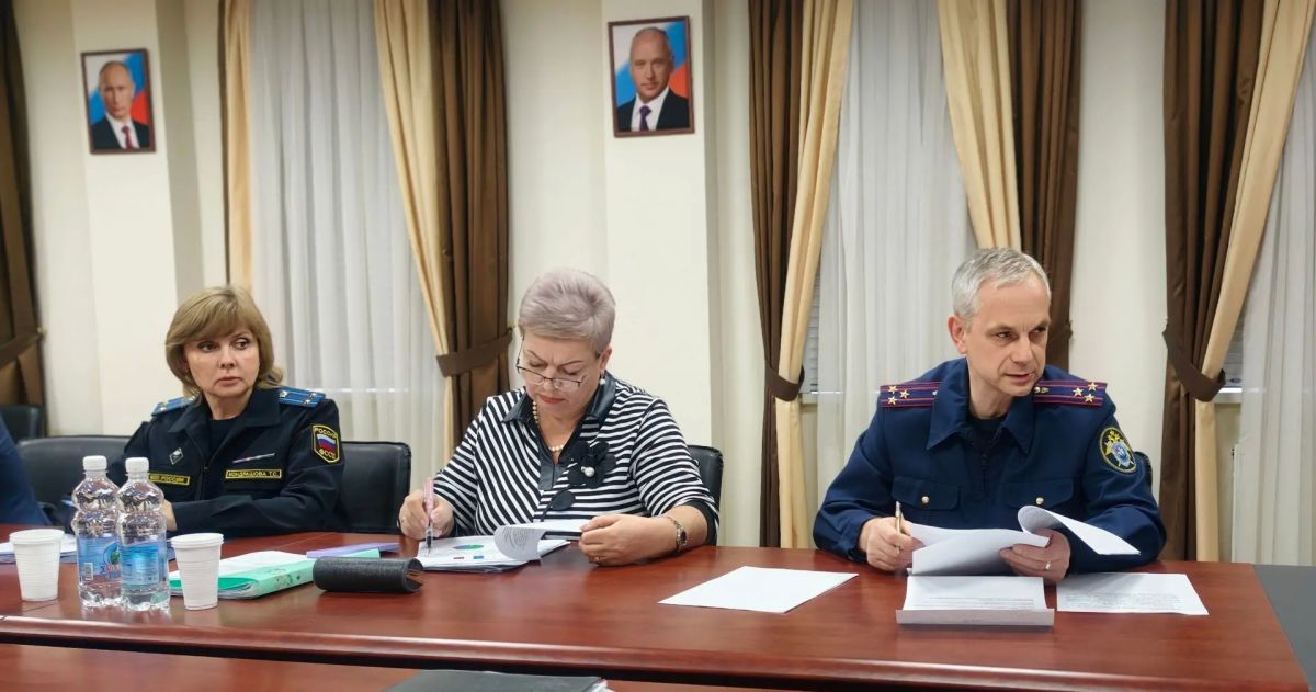В Калуге состоялось заседание межведомственной контрольно-аналитической группы по вопросам расследования преступлений в сфере миграции В Калуге состоялось заседание межведомственной контрольно-аналитической группы по вопросам расследования преступлений в сфере миграции